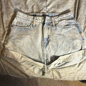 Light Blue Acid Wash High Rise Jean Shorts Size 6/28 from Wild Fable